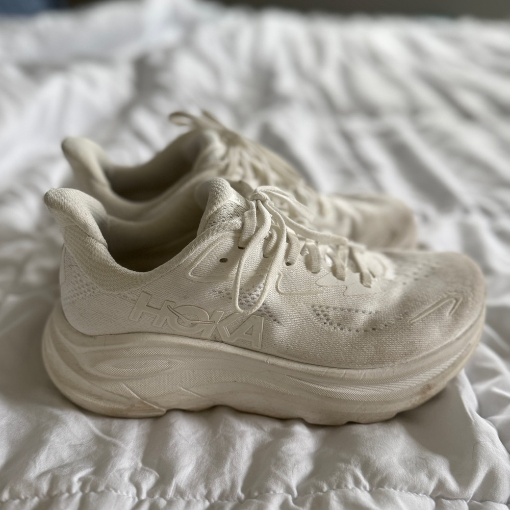 Hoka Size 6.5 Wide Clifton 10 Women's White Running Shoes